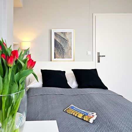 Visit Baltic - Platan Tower Grey Apartment ชวีโนวิชแจ ภายนอก รูปภาพ