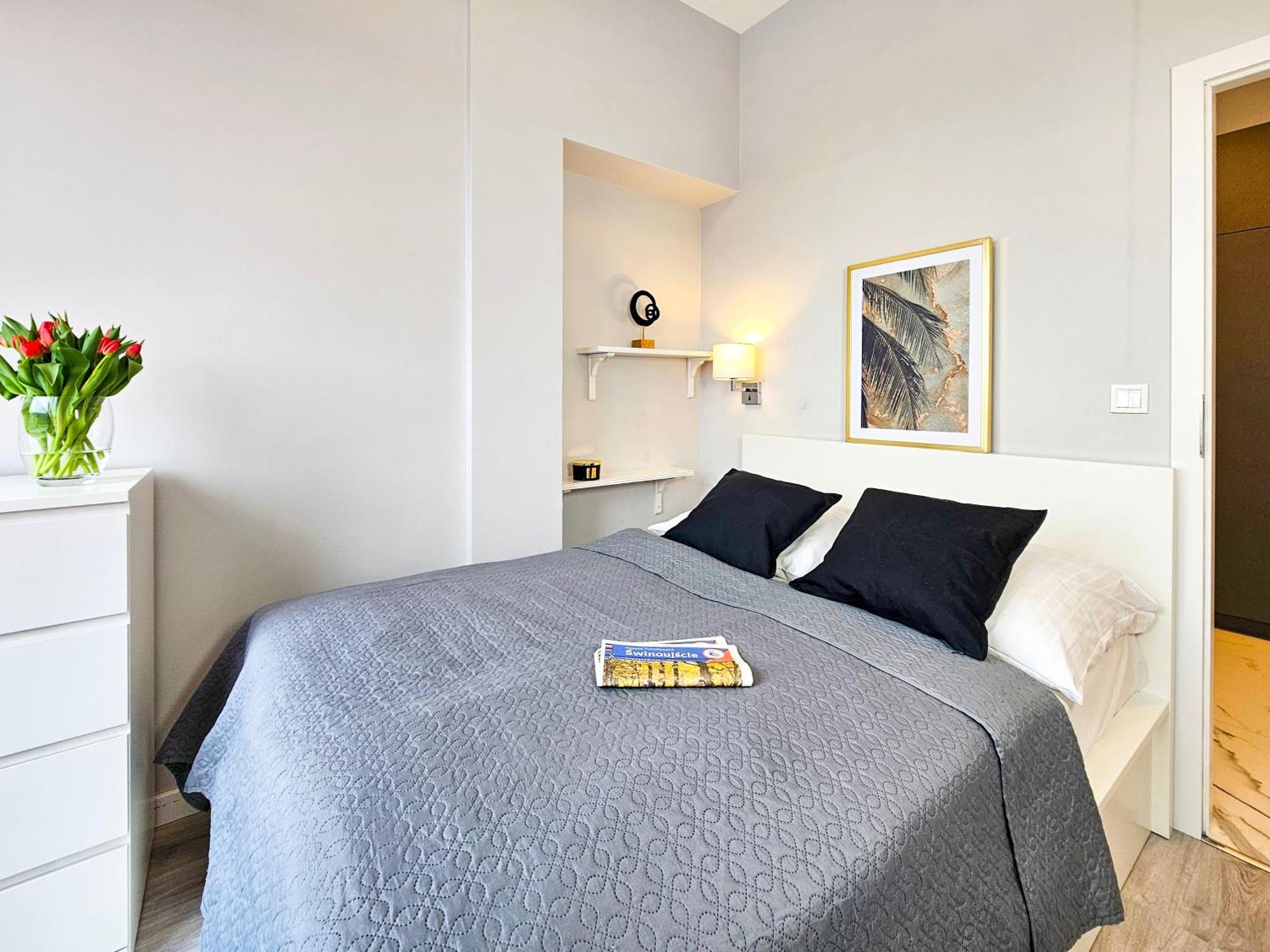 Visit Baltic - Platan Tower Grey Apartment ชวีโนวิชแจ ภายนอก รูปภาพ