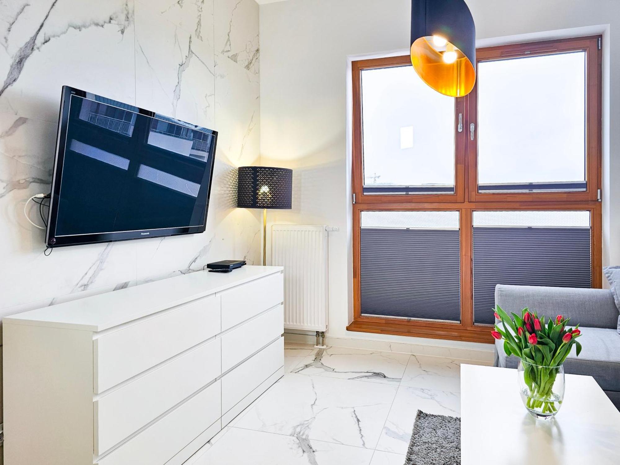 Visit Baltic - Platan Tower Grey Apartment ชวีโนวิชแจ ภายนอก รูปภาพ